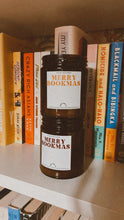 Load image into Gallery viewer, merry bookmas - currant juniper candle
